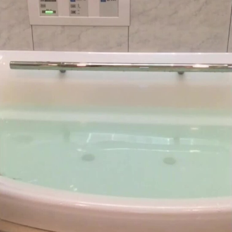 懐かしい動画🎥

スーツで浴槽プレイ💙
立ちバック中出し❤️