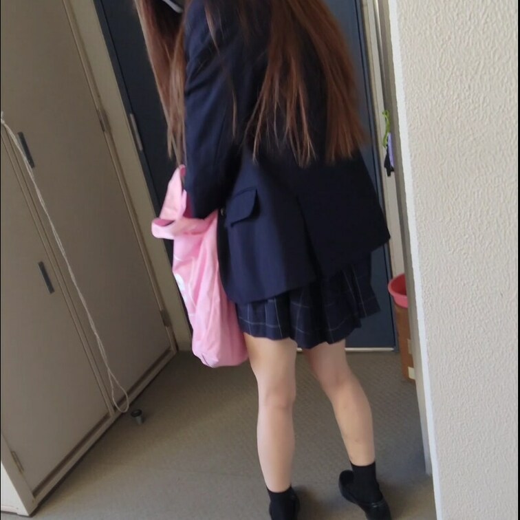 サマースカイです！

今回はいつもの例のギャルちゃんを
粘着逆さしました
そして何と家まで着いてきましたw
も