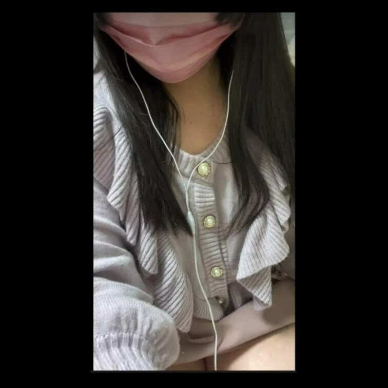 【おっとりFカップ巨乳短大生 るあ・着エロ！でも最後はおっぱい見せてくれちゃいます！！】の冒頭動画です。
https: