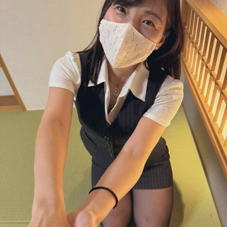 【主観動画】OLめぐみん編❤️

ミニスカ黒ストOLめぐみんをみて勃起しちゃった僕の男性器を愛情込めて優しくシコシコ