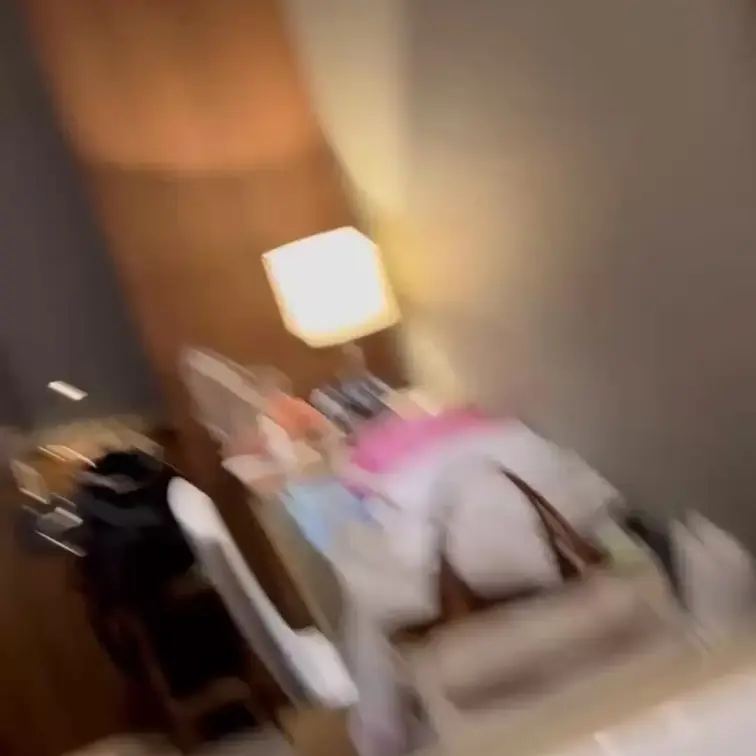 オナニーを隠し撮りしました。セックスの前に我慢できなくなったのか、1人で始めちゃいました。もちろん一日中履いたパンストを