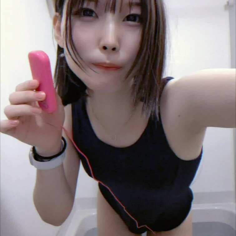 スク水ビショビショ潮吹きダブルローターでイっちゃった笑