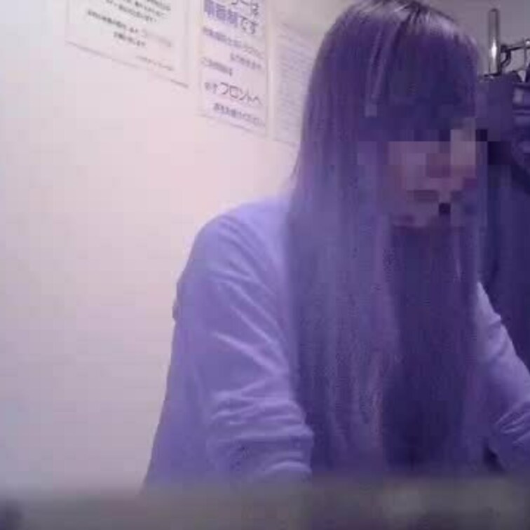 見下されて興奮してしまいます……。