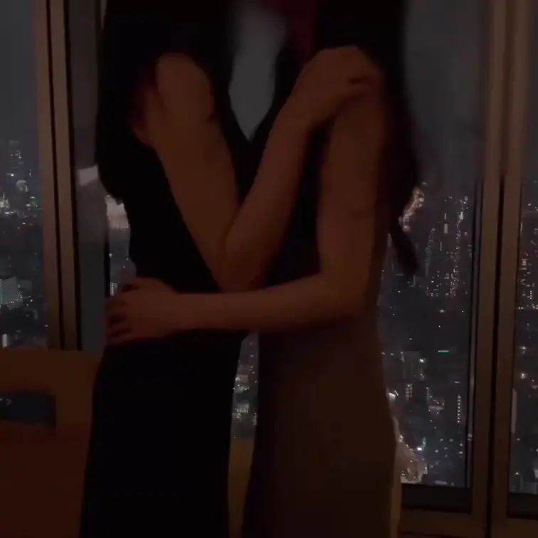 綺麗な夜景で・・♡
在美丽的夜景中……♡
With a beautiful night view...♡
