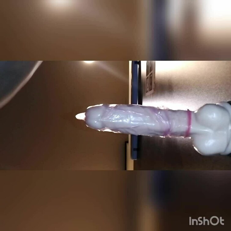 ネカフェ壁ディルド♡(1分13秒)
バックオナニー♡下から丸見えハメまんこ♡