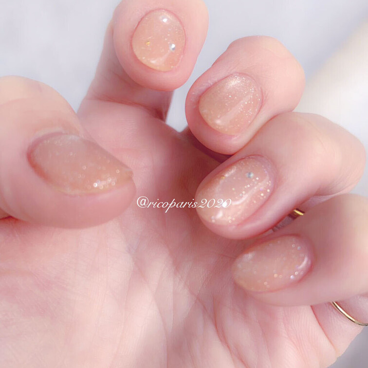 ネイルしてきたよ💅
ちょっと春っぽさ意識したんだけど
どうかなぁ？
くぱぁした時にも色合いも良いでしょ❣️
この