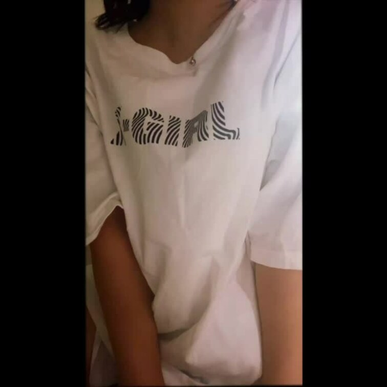 【Eカップもち肌専門学生 さあや・恥ずかしがりながら着エロする女の子】の冒頭動画です。
https://myfans.