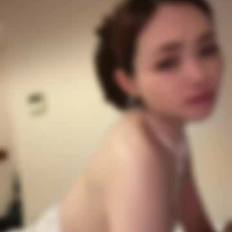エッチなチャイナドレスで騎乗位🎶
興奮して中出ししちゃった♡