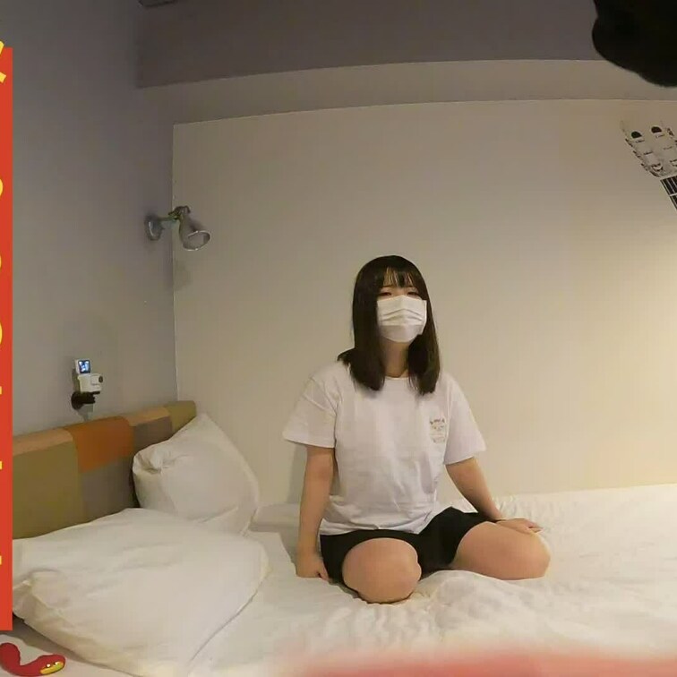 巨乳女子大生留学前のハメ撮り。吸うやつでオナニー。おっぱいもでかい