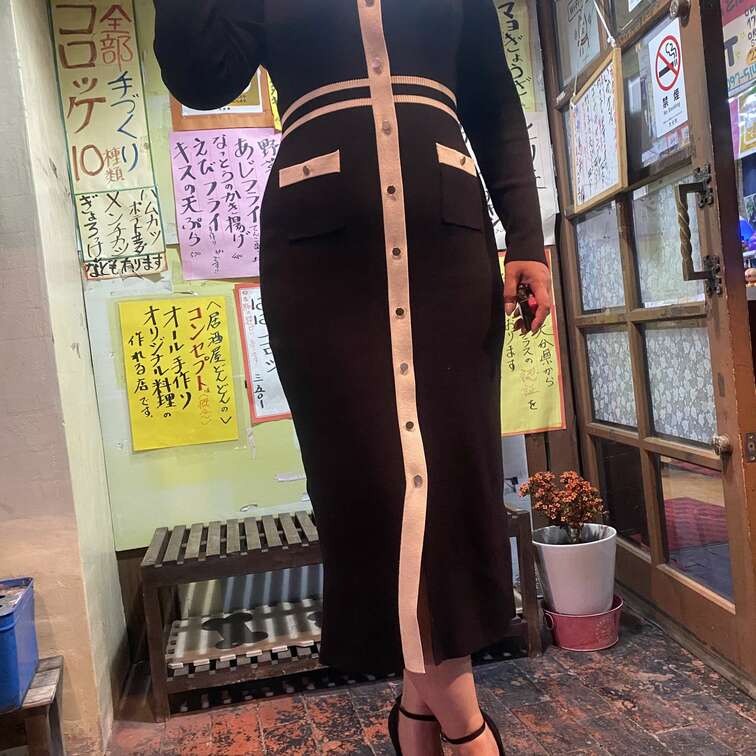 服の下はみんな一緒。おっぱいやマンマンやお尻があるだけぇ
