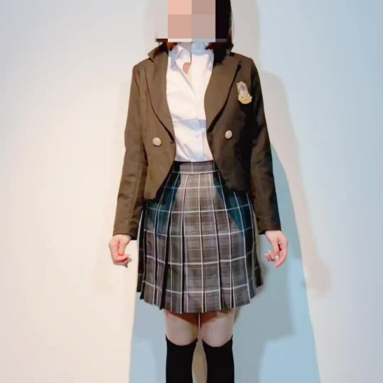 制服生脱ぎ動画をとってみました…Gカップのお胸も乳◯もみほうだです♪