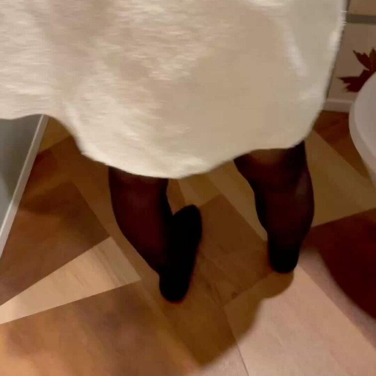 美人妻の生トイレ撮影❤️ 