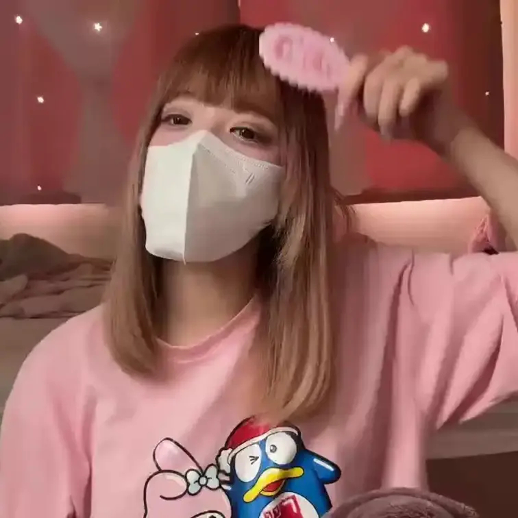 【みれい 20 歳】

みれいさんのライブ配信動画です
生ライブ配信だと、1 回の有料配信を視聴すると、おおよそ平