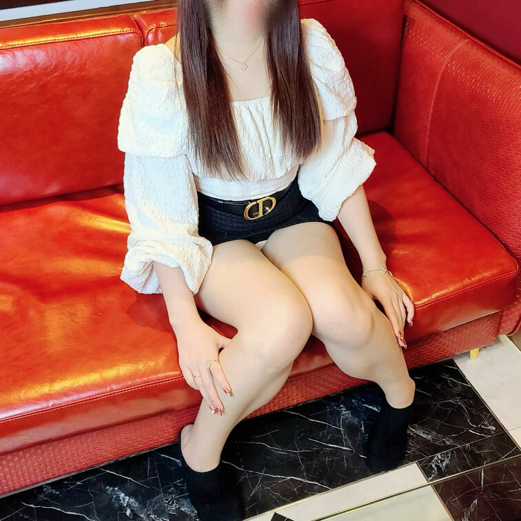 ガールズバーキャストRui様(22歳)｜本編→ https://myfans.jp/posts/119dd733-74d