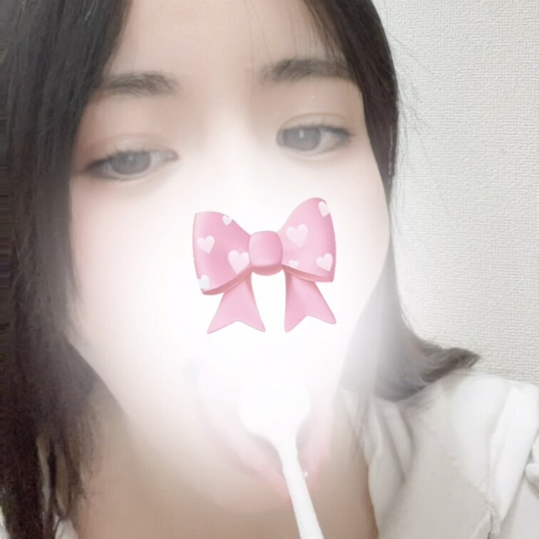 舌磨き💫動画用にいつもより長めにやったよ〜( ´ᵕ`* )‪‪

口周り隠したくてアプリ使ったら、タレ目すぎておもし