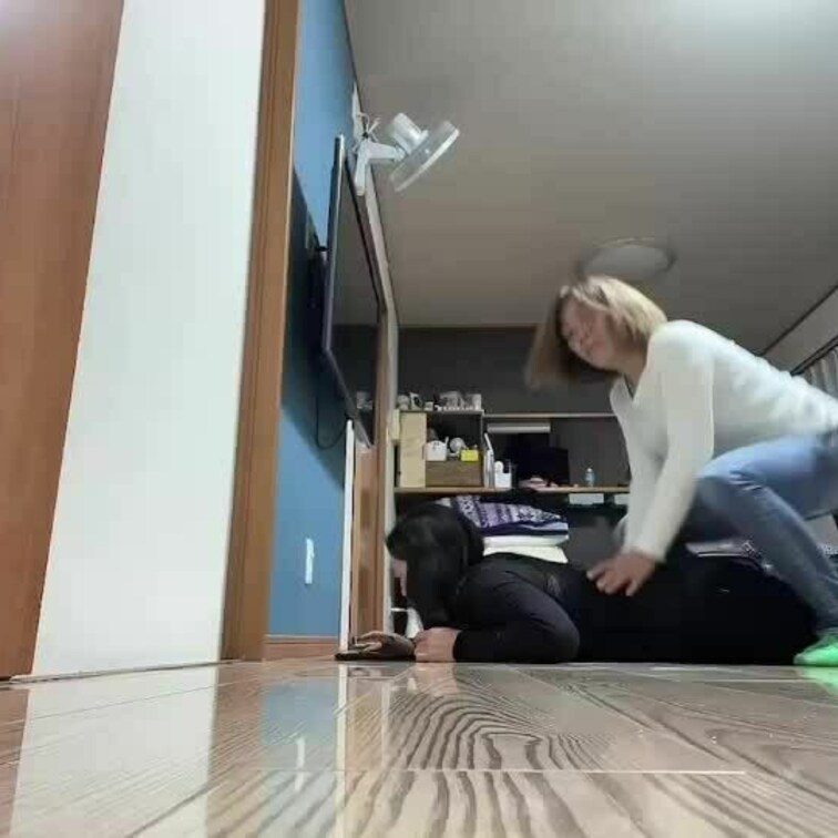 皆様いつもご購入ありがとうございます☺️
今回のくすぐり動画はこちらです👍

是非見てあげてくださいね(  ˆОˆ