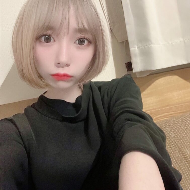 テレワークのOLさんのお昼い休みの過ごし方です〜