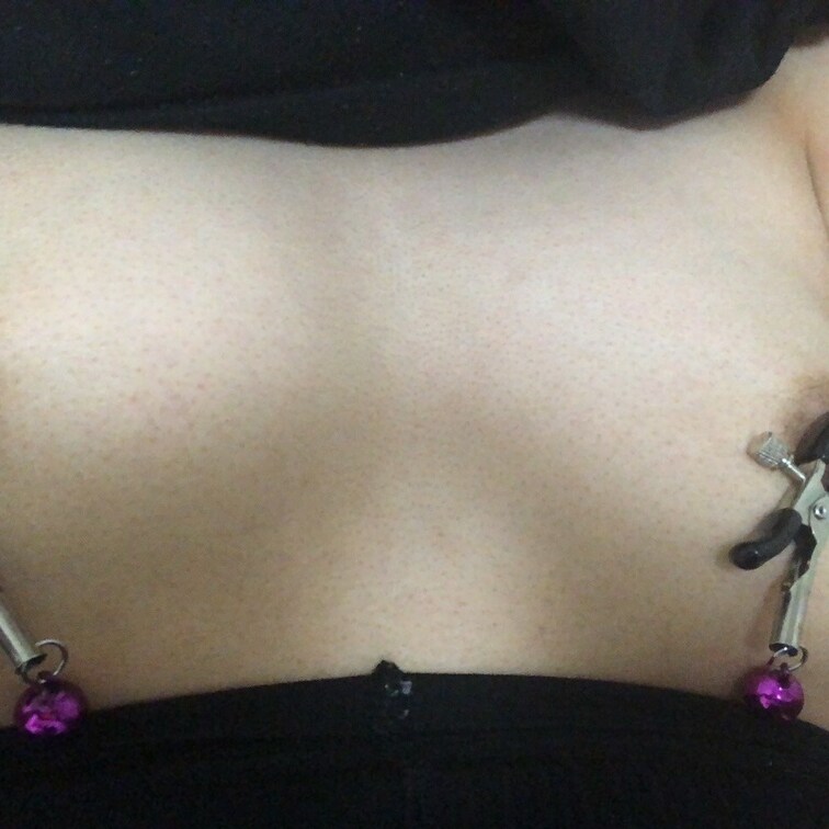 変態ドM彼女。
普段は真面目なくせにドMな彼女。
仕事中にこんな写メ送ってきます。