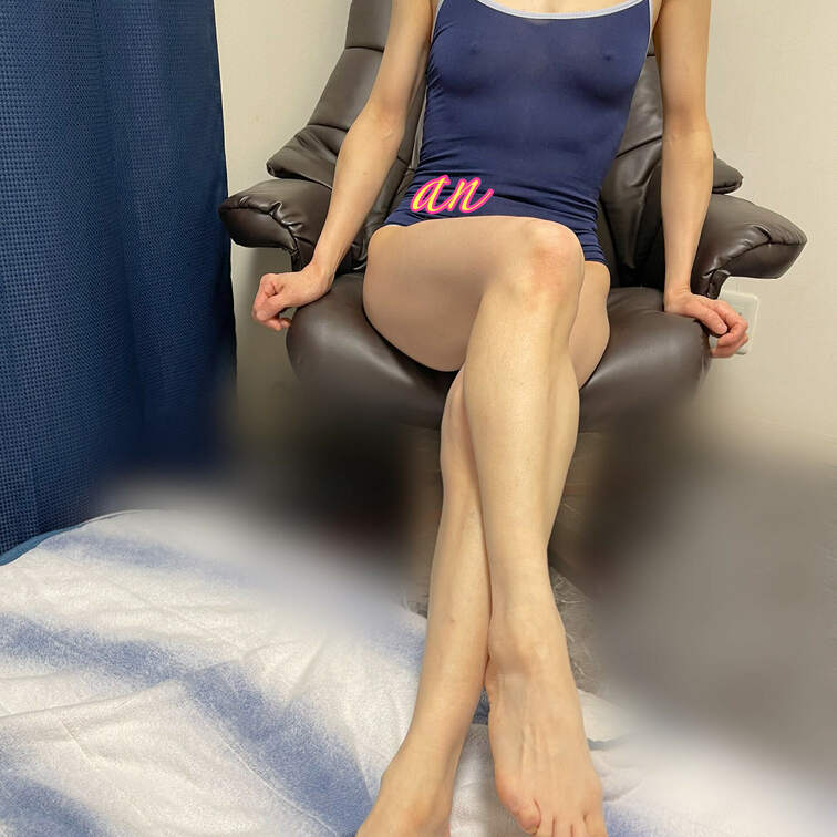透けチクビ💕スクール水着③