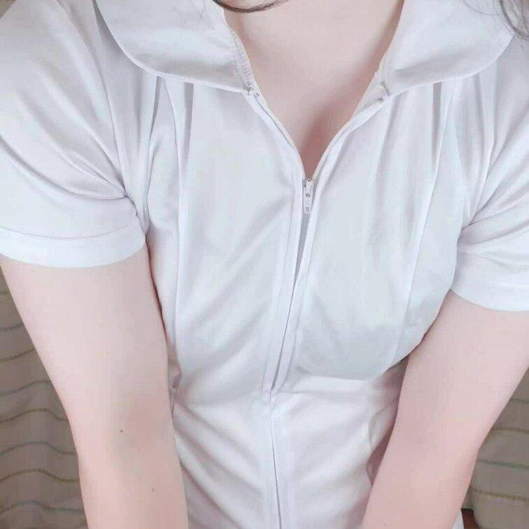 乳輪と陰毛を見せつけてる動画💕💕
