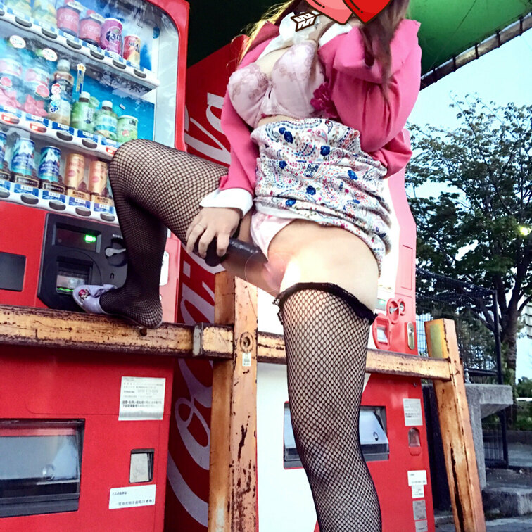🚨緊急🦺緊急🚨

ジュルジュボにしゃぶっちゃいますよん🥰🫶
ヤバい動画や画像はアップしてから順次、消して行くので