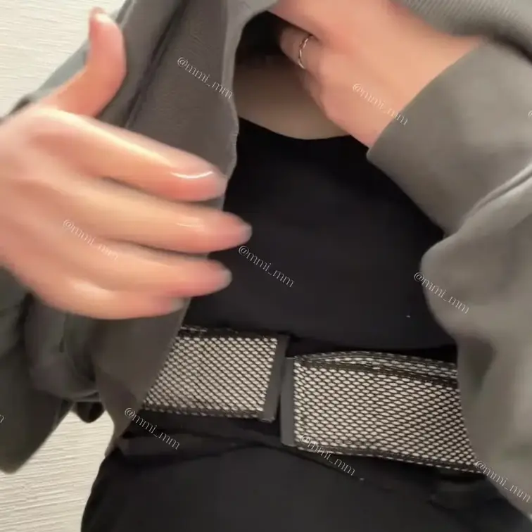 仕事始めだけど、ムラムラして職場のトイレで撮ってみたよ 観察してね🩷