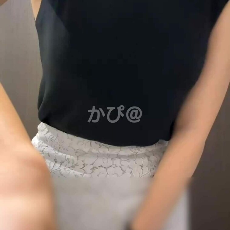 昨日は暑かったから美容院に行く前にトイレで下着ぬぎぬぎしたよ🙂
ドキドキした！