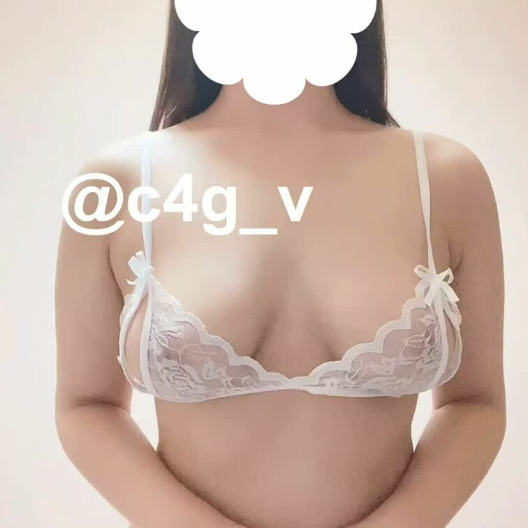 乳首が見えてくる動画🫣