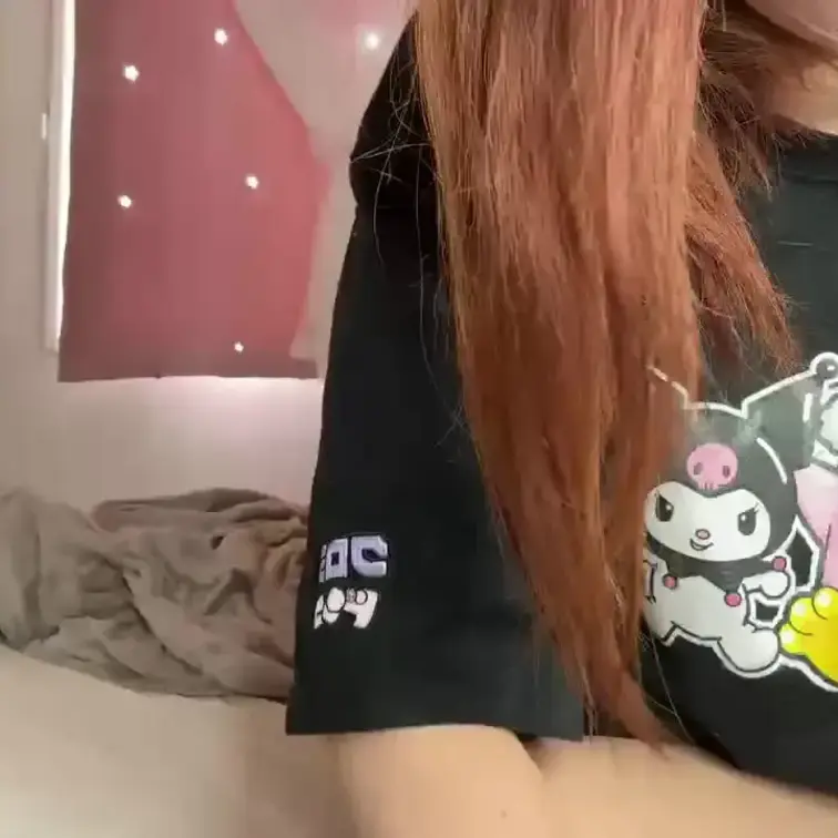 【みれい 20 歳】

みれいさんのライブ配信動画です
生ライブ配信だと、1 回の有料配信を視聴すると、おおよそ平