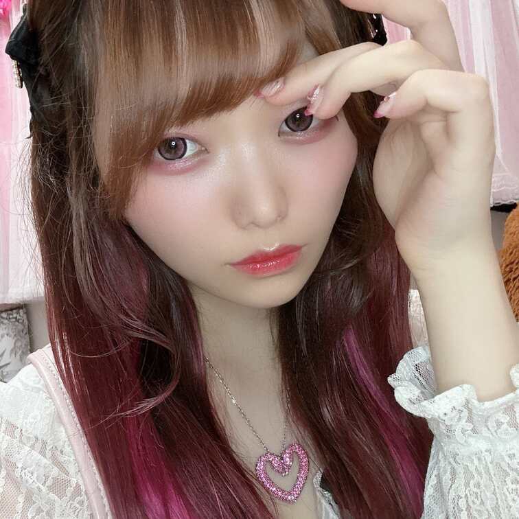 やぽぽーん、めろゅだよ🐰💕

この写真は、
前髪が決まんなすぎて。。。

ってやつ笑

そういえば、一昨日