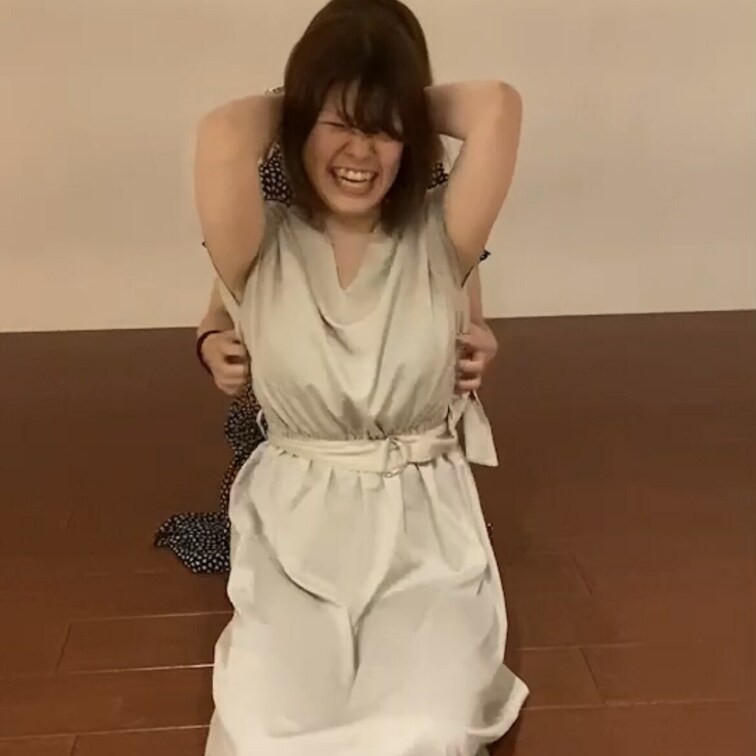 皆様いつもご購入ありがとうございます☺️
今回のくすぐり動画はこちらです👍

是非見てあげてくださいね(  ˆОˆ