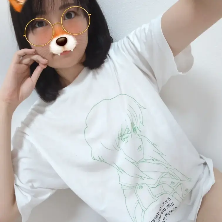 よるほーほー🦉今日もお疲れ様♪

お気に入りの部屋着でぱしゃり📸
たまにはラフな感じもどうかな🦊？？