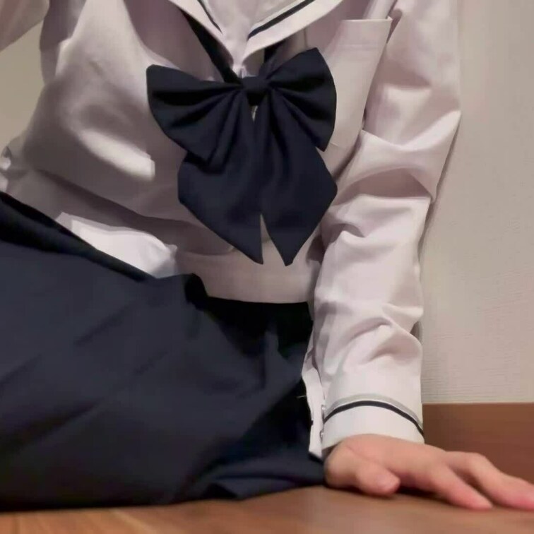 新居で電マでたくさん行っちゃいました。。

下からの構図にもご注目です。。