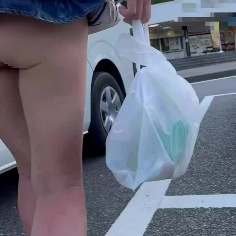 今年、2度目の海で大胆な夏夜-66-

夏夜と遊びたい方は、ぜひコメント下さい。
もしくはX (Twitter）の