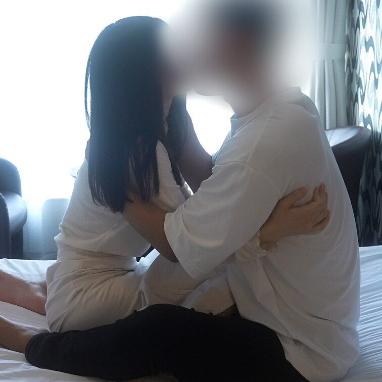 【3ヶ月まえに彼氏と処女喪失したばかりの看護師Sちゃん（23歳）と人生初中イキえっち】（1時間47分）

▼本編はこ