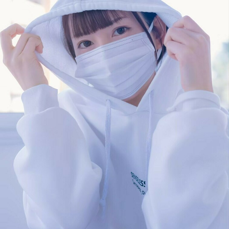 こんにちは丸の内OLレイナです！
9月はmyfansアカウント開設を記念して、
本来有料のオナニー動画がなんと3本も