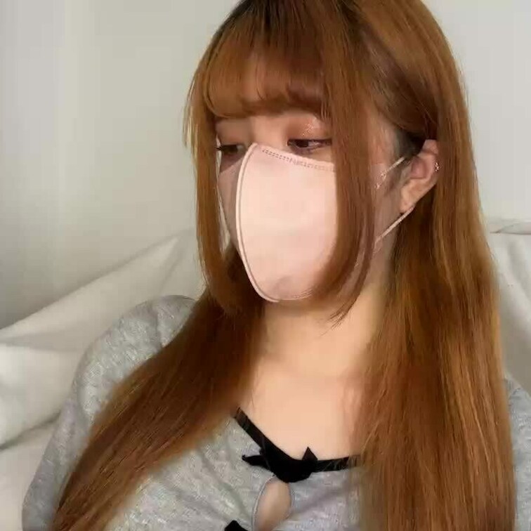 【みれい 20 歳】

みれいさんのライブ配信動画です
生配信 だと、1 回の有料配信を視聴すると、おおよそ平均 