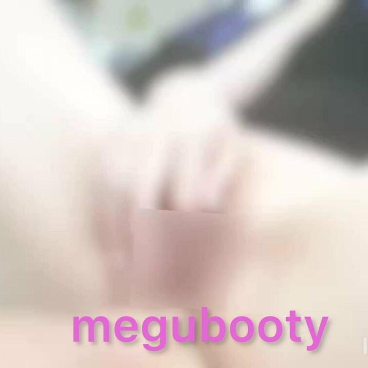 主様から開発されてる模様です
気持ち良くて自分でもいじってます
何度も何度も繰り返しピンポイントでされて
中イキす
