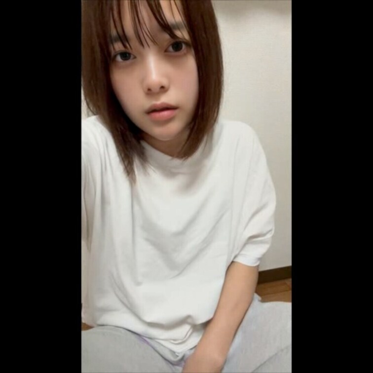 【ファン限定フル動画】🎁

【ズボン越しにオナニー】一般素人女子大生がお風呂あがりにおまんこを触ってオナニー姿が興奮
