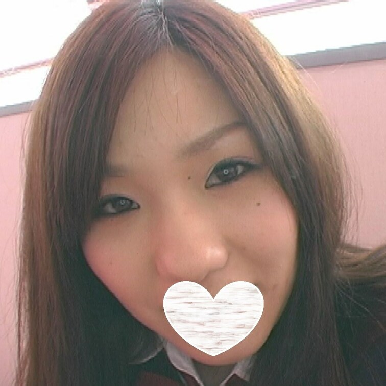 こんな清楚で
カワイイ女子が
指入れガンガンでオナニーしちゃいます