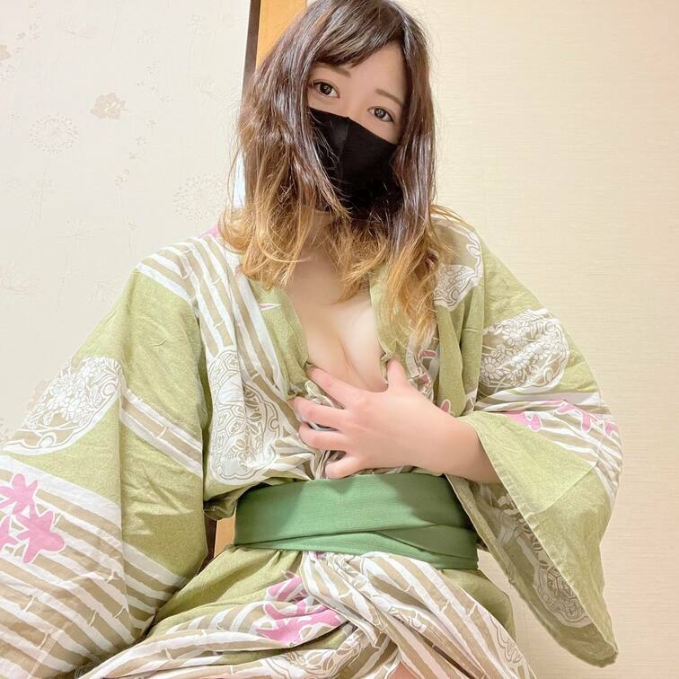 浴衣ってなんかエロい気がしませんか？🥰
