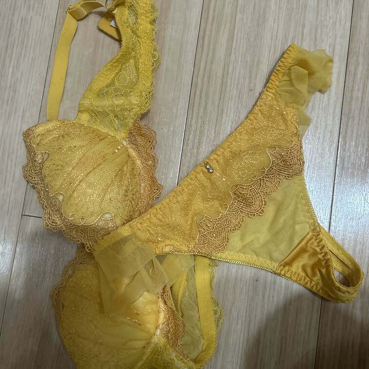 撮影で使用した下着です❤️
動画の公開をお待ちください🙇