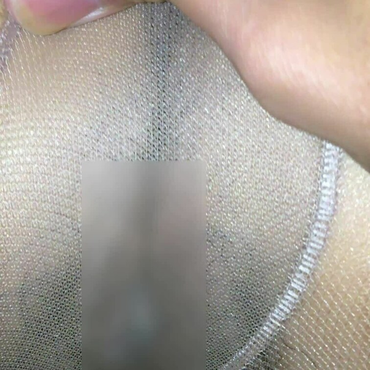 パンストに白いシミがついちゃった〜💦
恥ずかしい〜🫣
