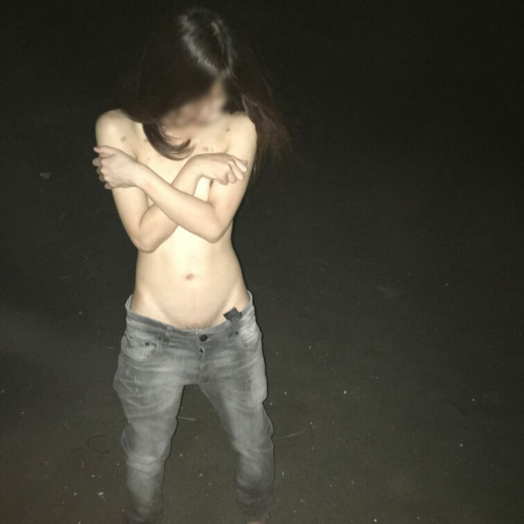 砂浜で全裸セッ○ス