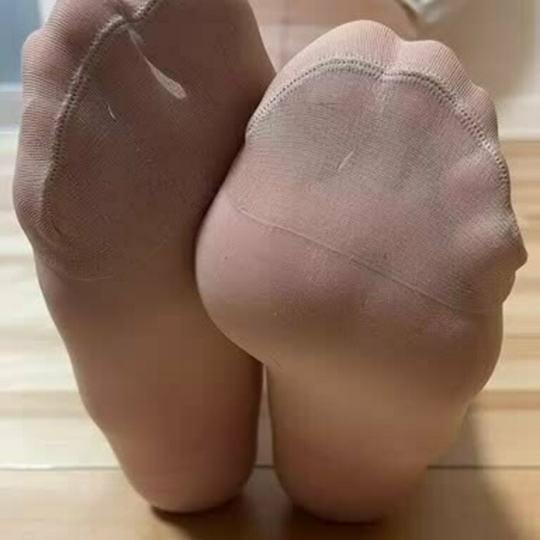 6日目パンスト
臭すぎるから、誰かの鼻に押し当てたい💕
履いてない間は、ラップとジップロックって封印してる！