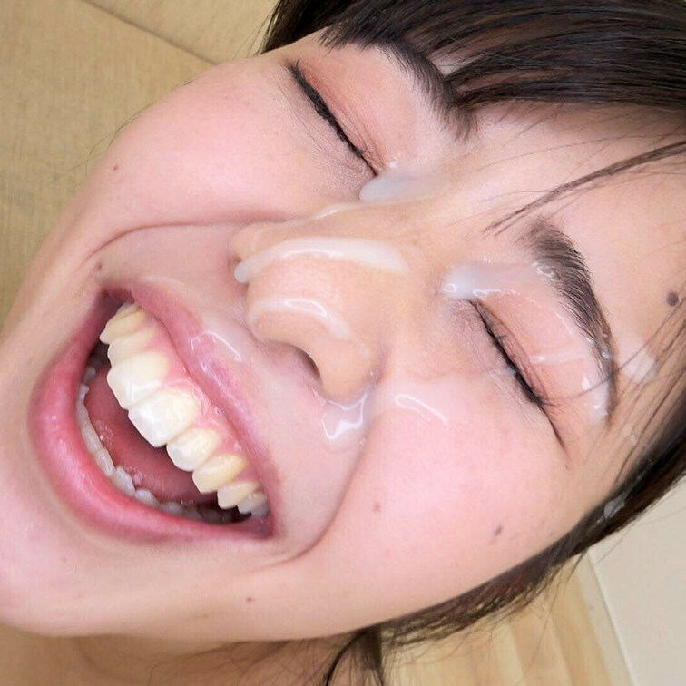 大量ザーメンぶっかけ顔射！／maya

顔面偏差SSS級のみ厳選！！濃密なフェラチオでギンギンになった肉棒から大量に