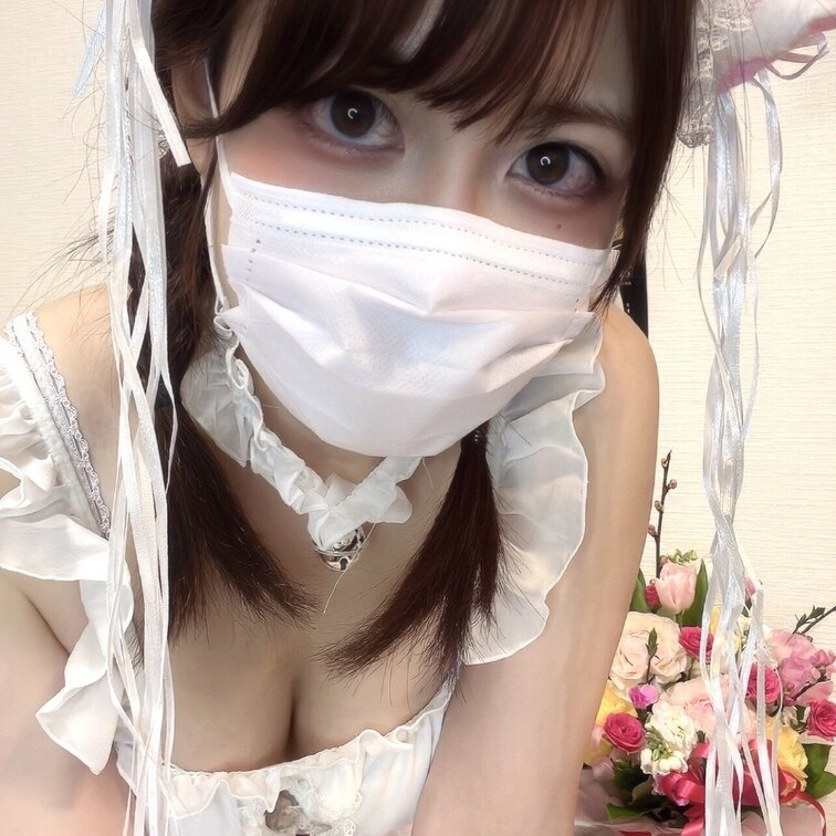 2月22日=「猫の日」に因んで…
エッチな猫コスプレ着てみたので載せるね😽💕
全体的にムチムチだけど許してね…(´・