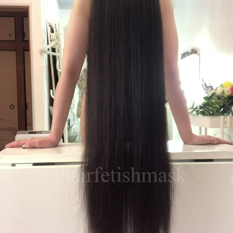 黒髪スーパーロングヘア動画です。