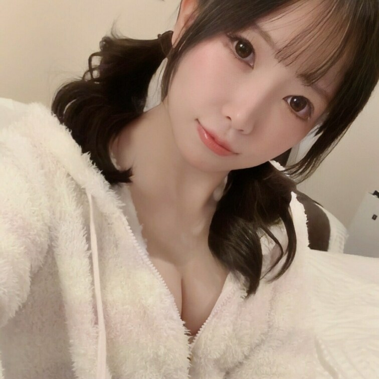 オタクくんを見下しているギャルと一緒にエッチなことしなーい？♡