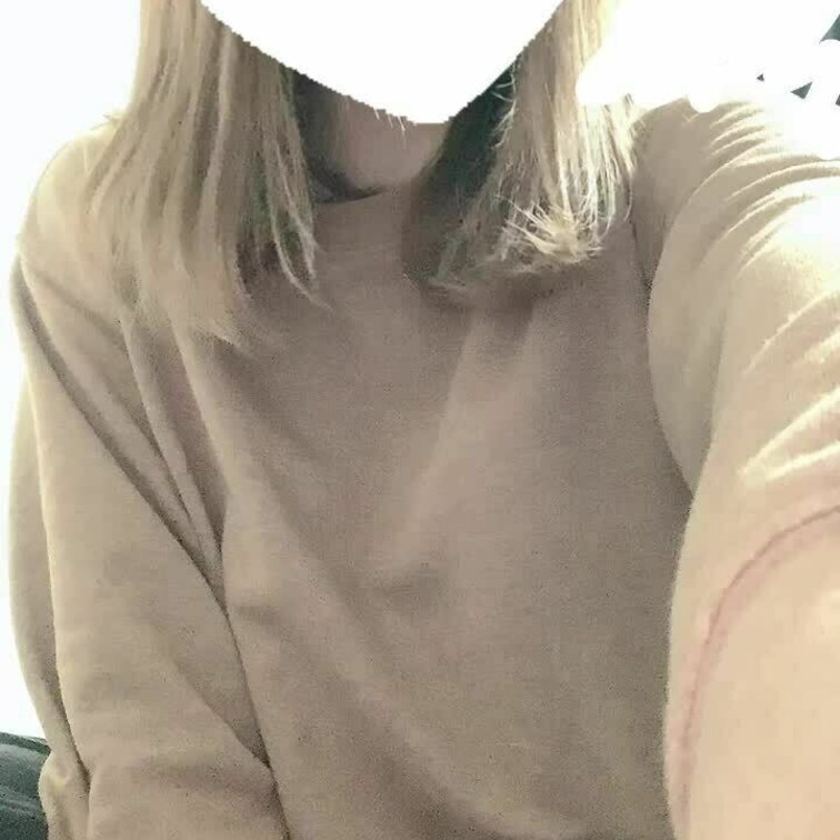 部屋着、ノーブラ派です。
ちょっと乳首ぽ○○○しました(

とりあえずお試しで動画撮ってみる期！

後々フルバ